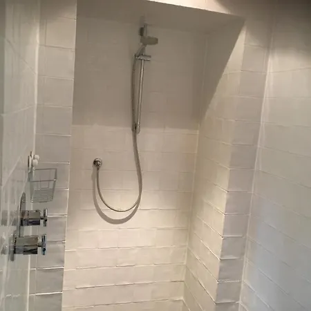 't Varkenshuus Apartment *